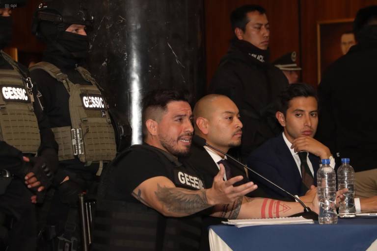 $!Daniel Salcedo y su abogado comparecen en la Comisión de Fiscalización de la Asamblea Nacional.