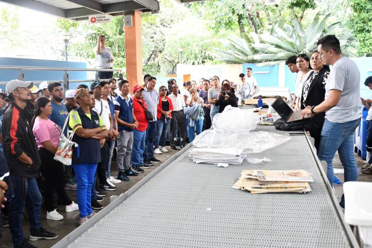 $!100 recicladores participaron del lanzamiento del programa de capacitación ‘Un Mundo Sin Residuos’ de Coca Cola.