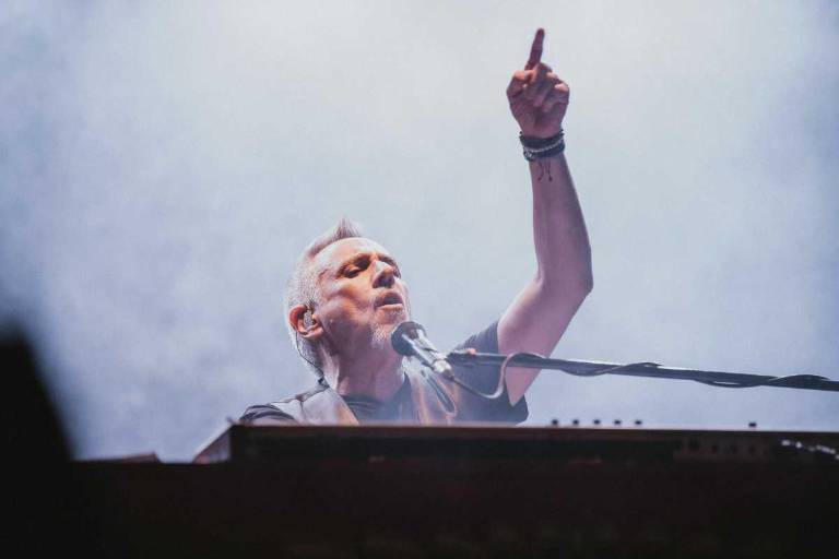 $!Alejandro Lerner en concierto ofrecerá un show de mucho rock, pop y balada, así lo aseguró el cantautor.