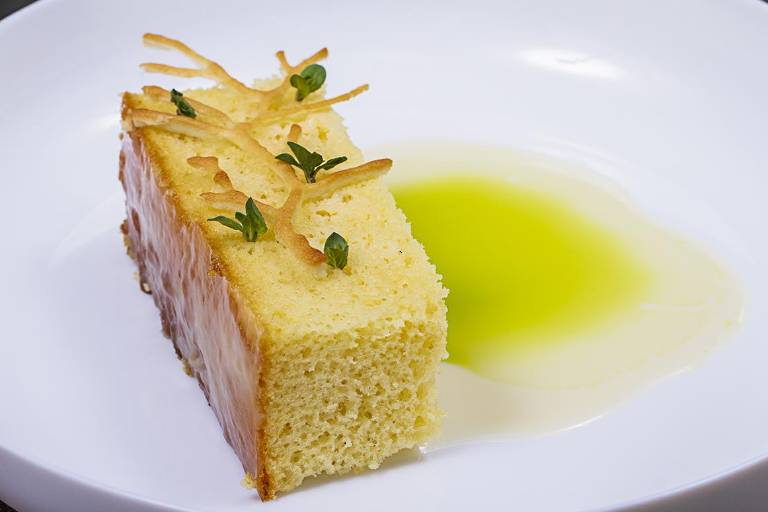 $!Pastel de tres leches con menta y albahaca.