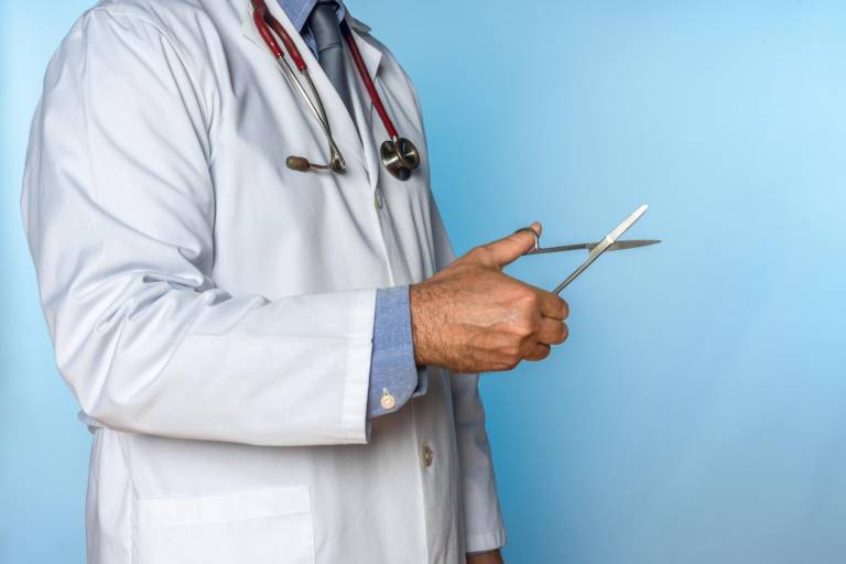 $!Médico sentenciado por mala práctica profesional.