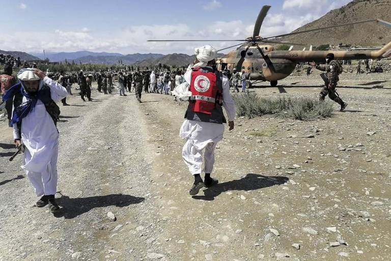 $!URGENTE: Al menos 1.000 muertos en terremoto en Afganistán