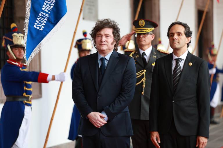$!Javier Milei y su canciller Pablo Quirno en Carondelet.
