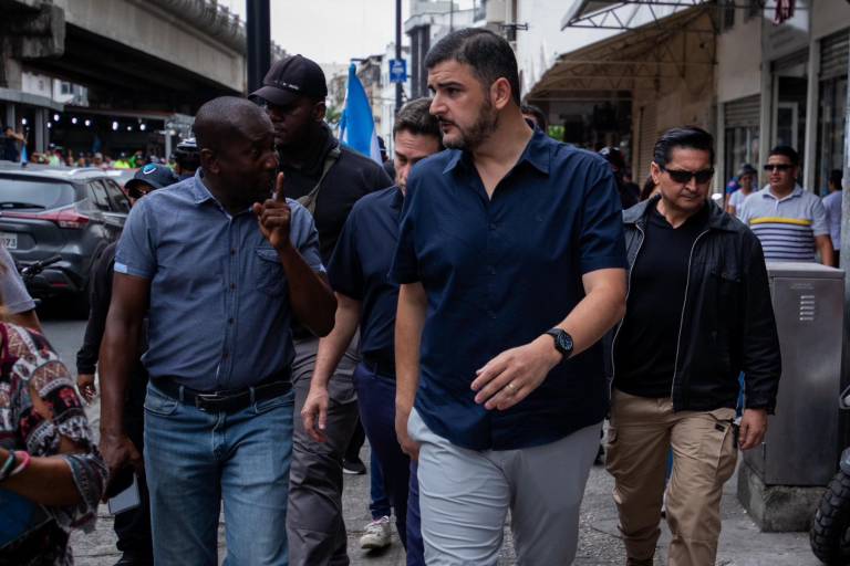 $!Aquiles Alvarez visitó la Bahía tras atentado.