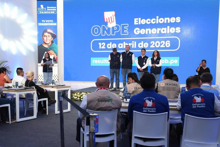 $!Quince mesas electorales no pudieron abrir en Perú.