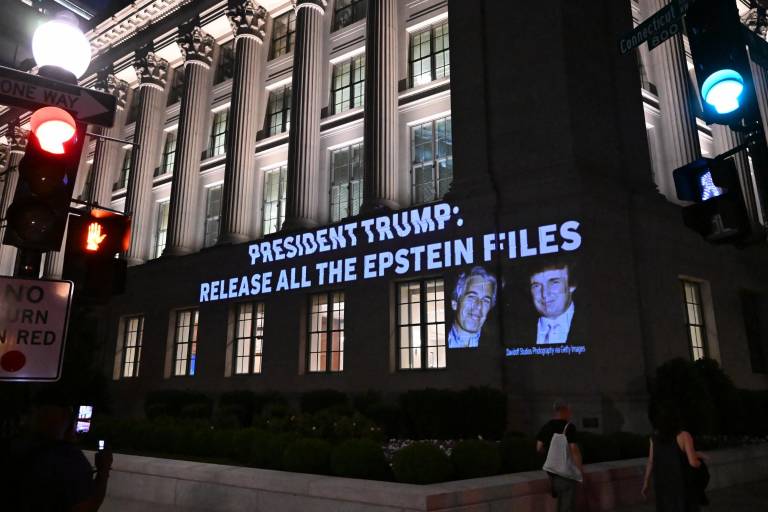 $!Un mensaje pidiendo al presidente Donald Trump que publique todos los archivos relacionados con Jeffrey Epstein.