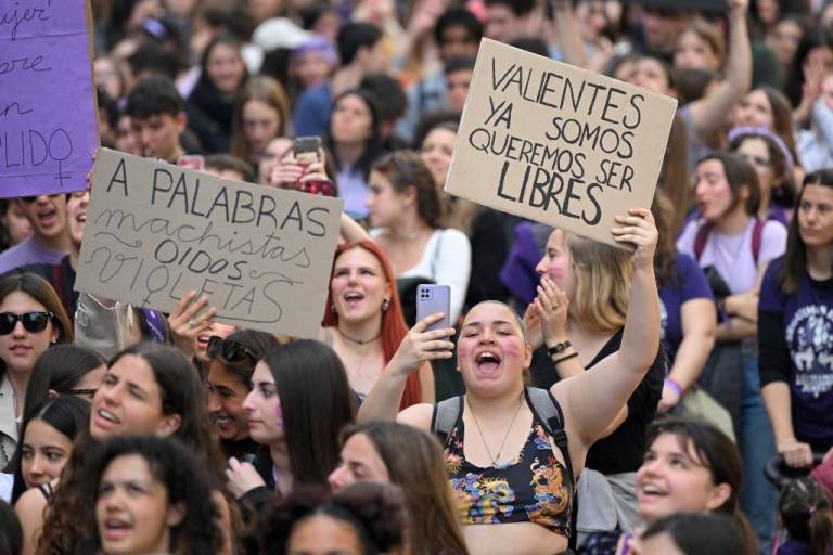 $!Miles de mujeres salen a la calle en todo el mundo a defender sus derechos en riesgo