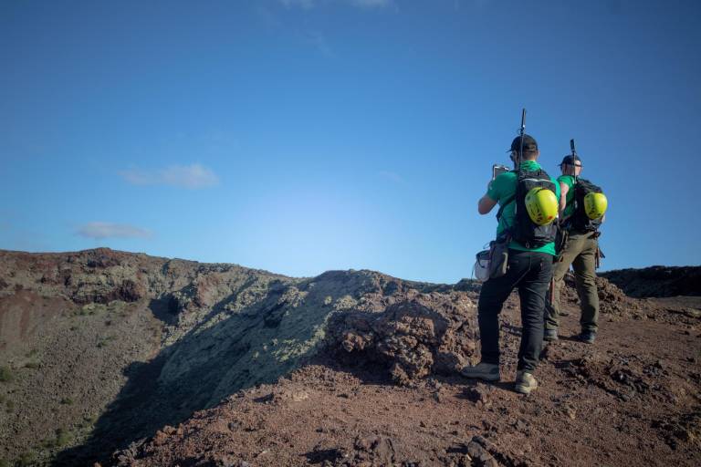 $!Astronautas se entrenan en una isla volcánica española como en la Luna