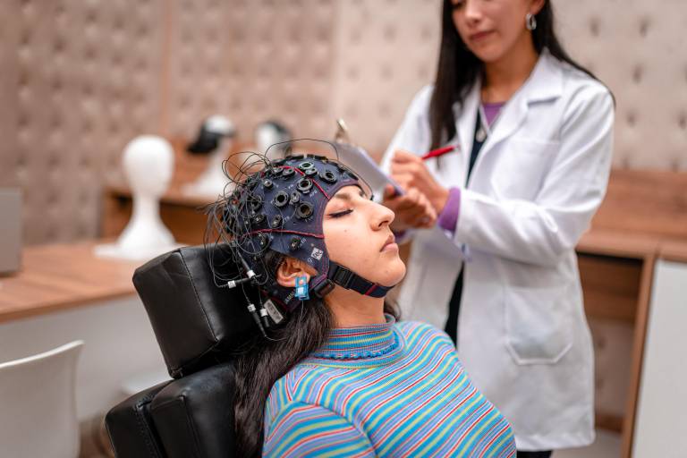 $!Una paciente se atienden en el instituto de neurociencias.