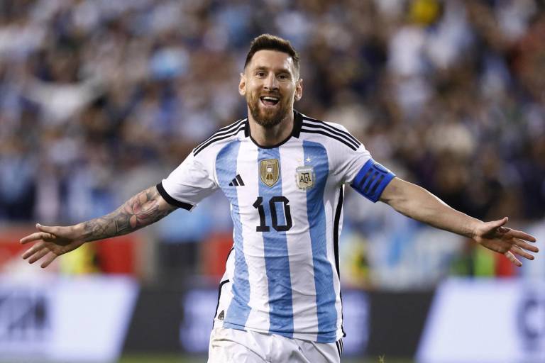 $!Lionel Messi celebrando un gol con Argentina.
