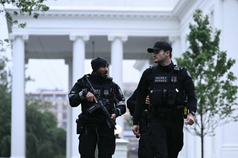 $!Agentes del Servicio Secreto resguardan la Casa Blanca, en Washington.