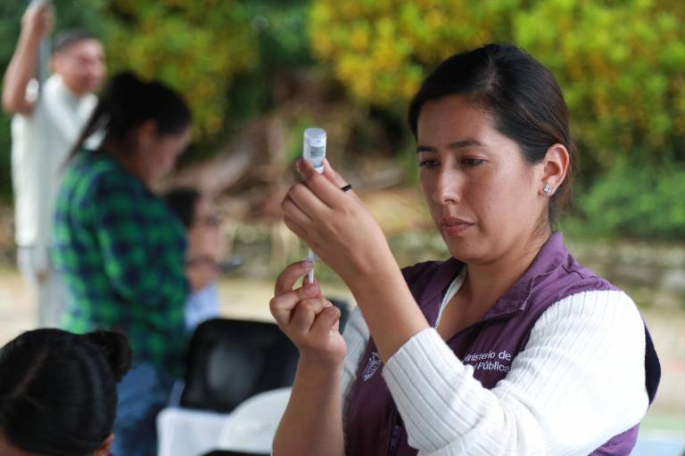 $!Fotografía tomada durante un jornada de vacunación en la zona fronteriza de Ecuador y Perú. m