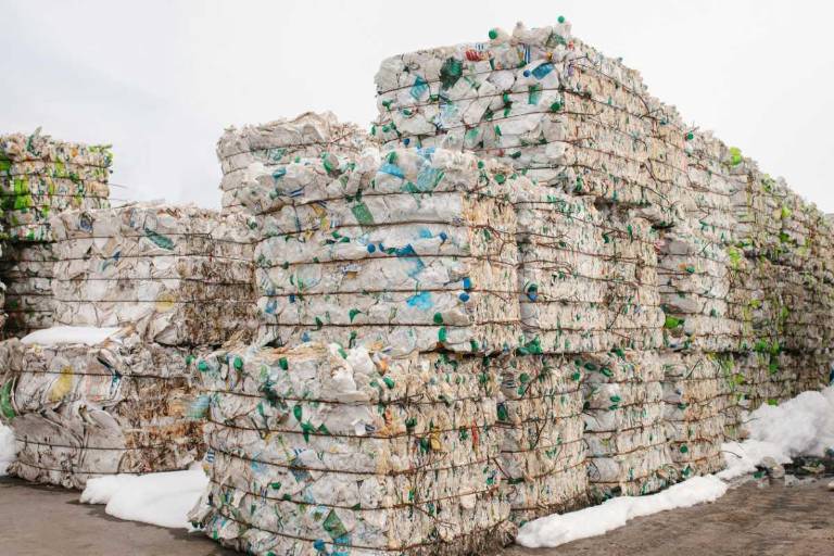$!Alrededor de 48.000 toneladas de plástico son recuperados en Ecuador por recicladores de base (Foto referencial).