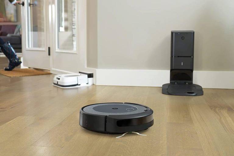 $!Amazon compró iRobot, fabricante de las aspiradoras Roomba por 1.700 millones de dólares.