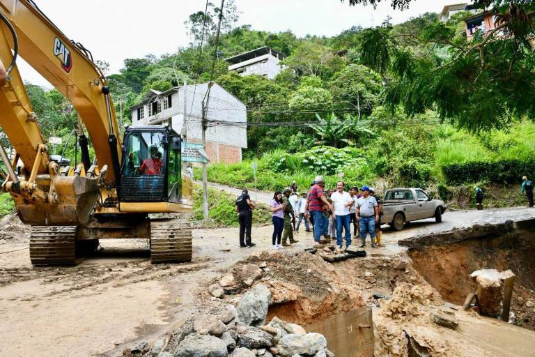 $!Fuerzas Armadas compartieron el estado de emergencia en el que se encontró al cantón Piñas.