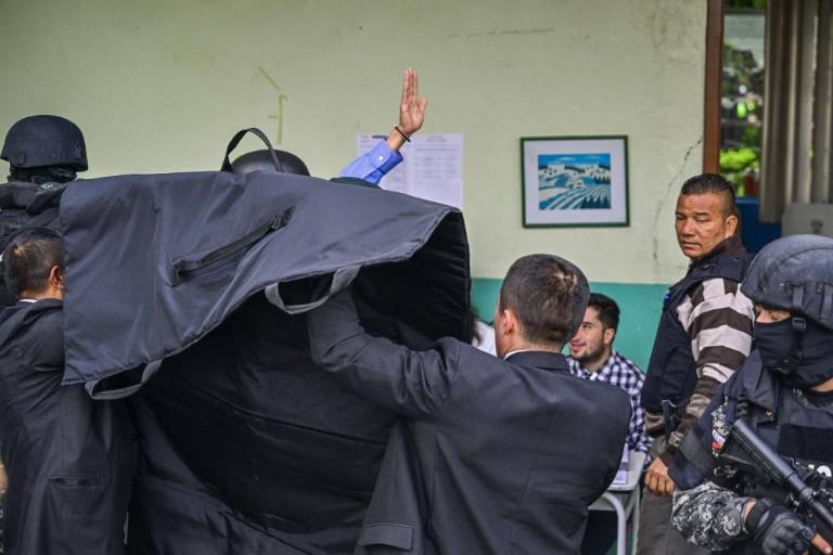 $!Lo que se sabe sobre la seguridad de Christian Zurita, tras amenazas; padres de Fernando Villavicencio son resguardados