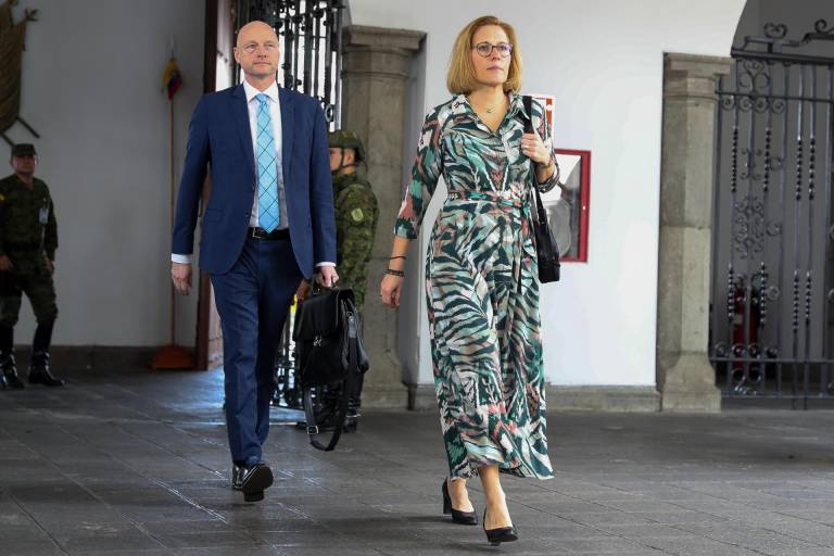 $!La comisaría nacional antidrogas de Bélgica, Ine Van Wymersch, llega al Palacio de Gobierno para una reunión con el presidente de Ecuador, Daniel Noboa, en Quito.