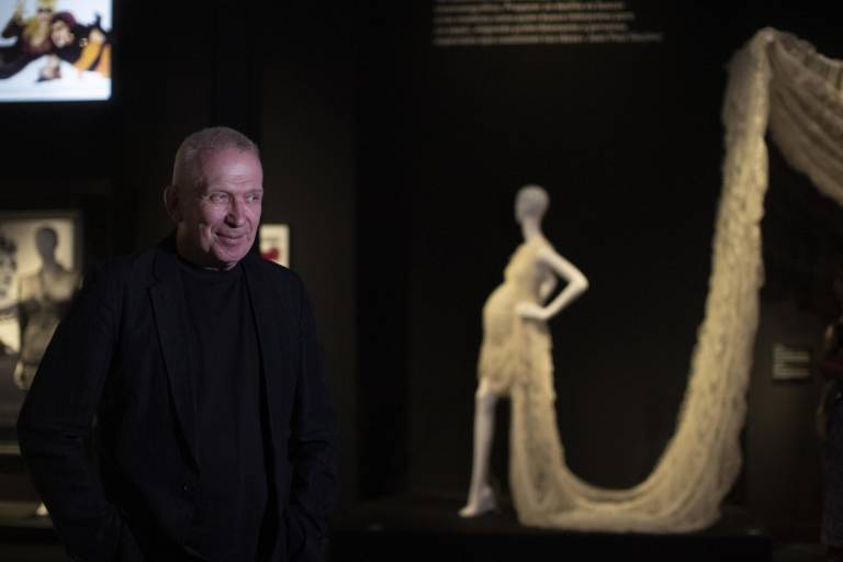 $!El diseñador Jean Paul Gaultier muestra su visión sobre la relación de la moda y el cine en su exposición realizada en España.