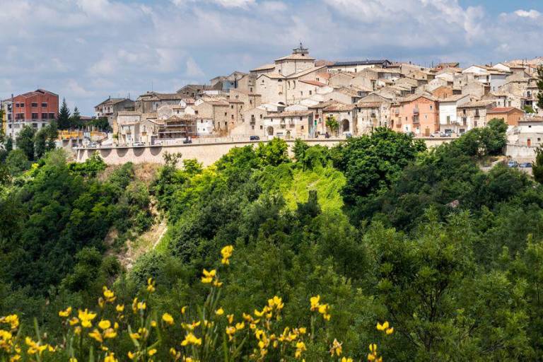 $!Ofrecen más de 5.000 dólares para repoblar uno de los pueblos más bellos de Italia