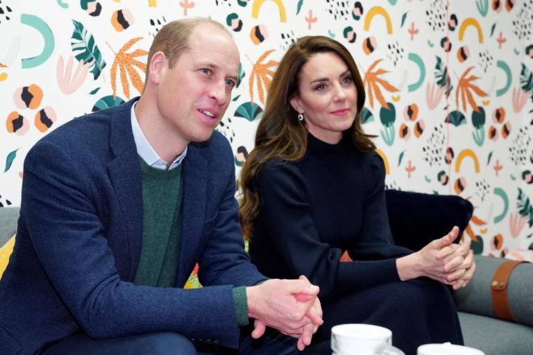 $!El príncipe Guillermo, príncipe de Gales y su esposa Catalina, príncesa de Gales durante la visita a Open Door Charity, una organización benéfica que apoya a los adultos jóvenes de Merseyside, la visita fue realizada hoy 12 de enero del 2023.