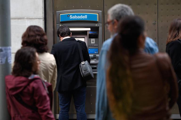 $!La normativa exige también formación al personal bancario para brindar asistencia adecuada a personas con diversidad funcional.