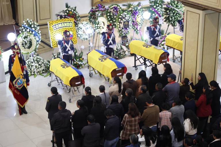 $!La misa de cuerpo presente en la ESMIL de los soldados fallecidos en el Alto Punino.