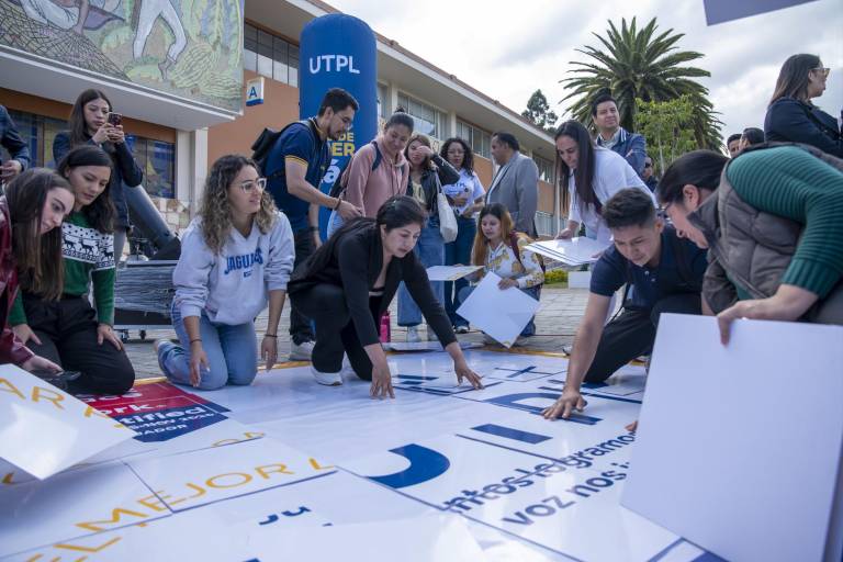$!Estudiantes de la UTPL en una actividad.