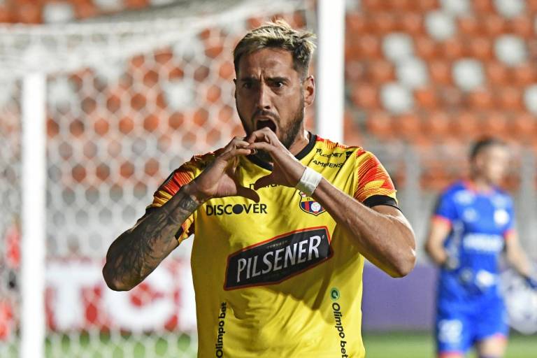 $!El delantero argentino del Barcelona Francisco Fydriszewski celebra tras marcar un gol de penalti.
