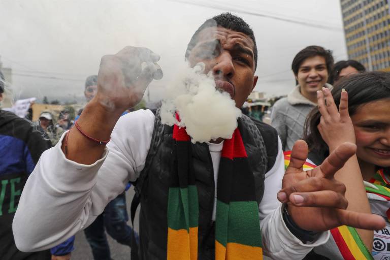$!Cientos de personas reclaman la legalización total de la marihuana en Ecuador