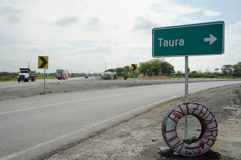 $!Ingreso a la parroquia Taura.
