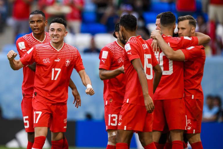 $!Jugadores de Suiza celebrando el primer gol del partido.