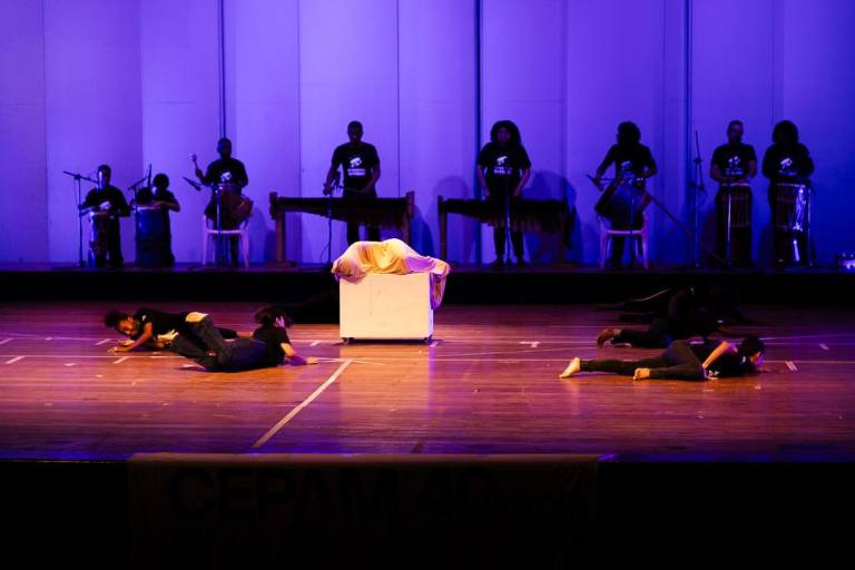 $!Un acompañamiento realista en todas las presentaciones del performance Contra todas las violencias
