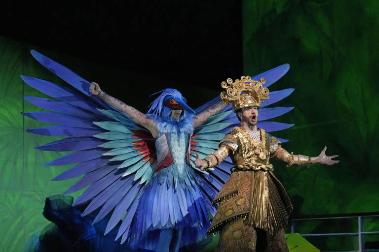$!AME6959. NUEVA YORK (ESTADOS UNIDOS), 15/11/2023.- Actores participan en la Met Florencia en el Amazonas.