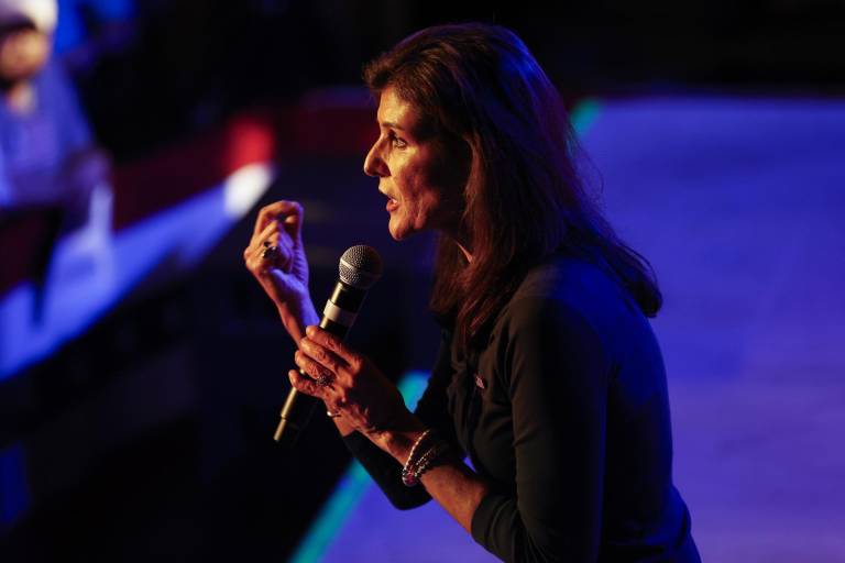 $!La candidata presidencial republicana estadounidense Nikki Haley habla en un mitin en Tannahills en Fort Worth, Texas, EE.UU.