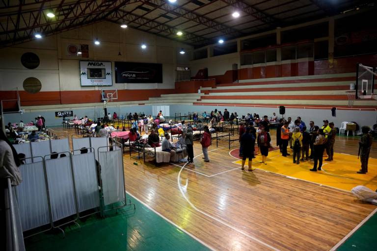 $!El Coliseo José Gallardo Moscoso brinda refugio en Piñas a los damnificados.