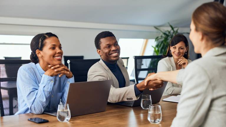 Ofertas laborales en Ecuador: se busca personal para ventas, logística, call center y más