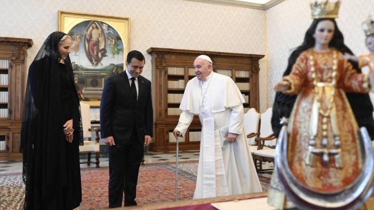 Daniel Noboa despide al Papa Francisco: 'Hoy el mundo ha perdido a un líder espiritual'
