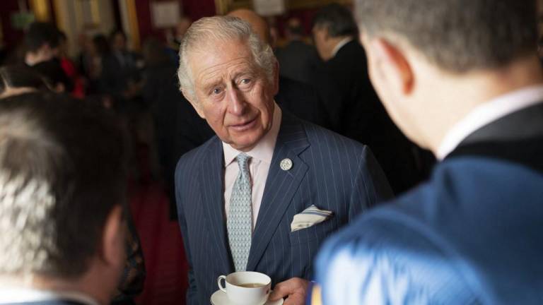 Investigan sobornos en la realeza británica: ¿por qué el príncipe Carlos está involucrado?