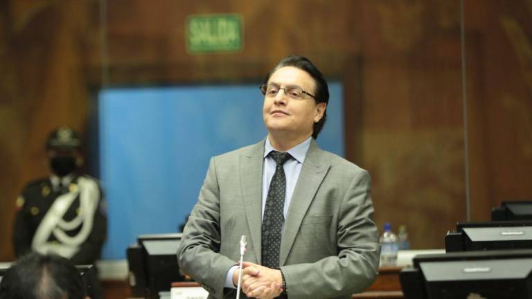 Jueza dispone que Fernando Villavicencio sea reintegrado lo más pronto posible a la Asamblea