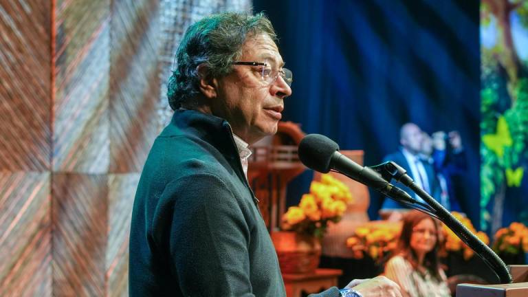 Gustavo Petro pedirá al próximo presidente de Ecuador reabrir sede de la Unasur en Quito