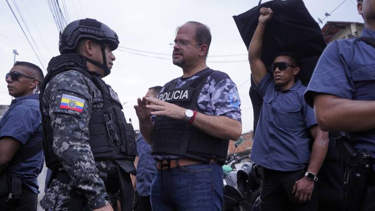 Reimberg anuncia detalles del toque de queda, salvoconductos y estrategia para atacar las economías criminales