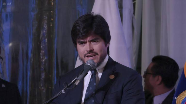 El ministro de Gobierno, José De La Gasca, fue el delegado de la Presidencia de la República en la inauguración de la jornada electoral del CNE.