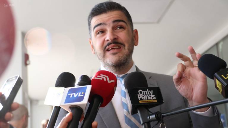 Aquiles Alvarez exige respuesta al Gobierno por el Porsche en casa de sospechoso del atentado en la Bahía