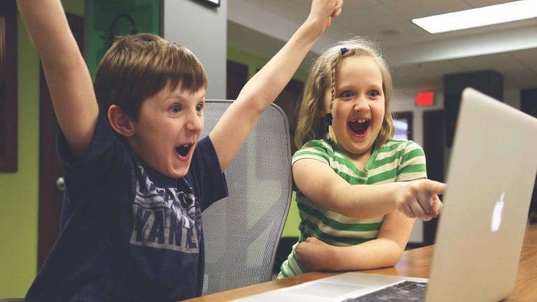 La programación desarrolla en los niños habilidades para el futuro.