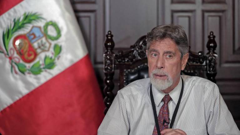 Nueva polémica en Perú por llamada del presidente Sagasti a Vargas Llosa; rumores de destitución