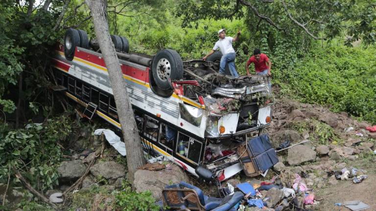 La gente gritaba: autobús cae al abismo en Nicaragua y deja 16 muertos, la mayoría venezolanos