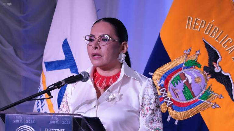 Microvistazo | Diana Atamaint renunció al Consejo Nacional Electoral tras ocho años de funciones