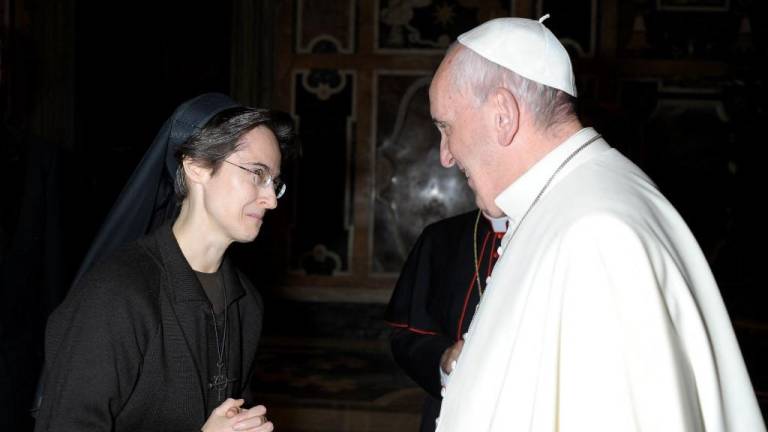 Papa nombra por primera vez a una mujer como 'segunda de a bordo' en el Gobierno del Vaticano