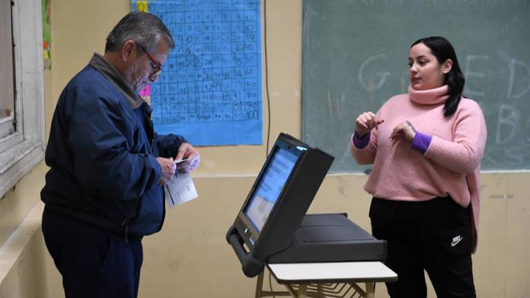 En Buenos Aires se registraron varios inconvenientes generados por el sistema electrónico de votación.