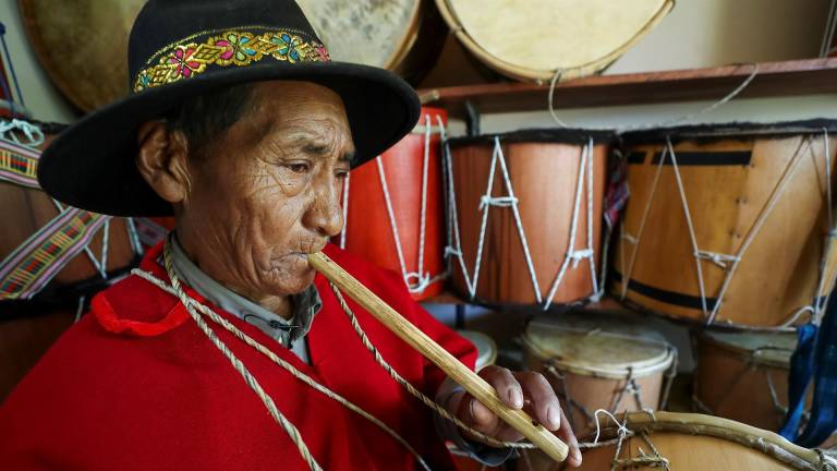 La flauta de los Andes vuelve a resonar en manos del pingullero de Píntag